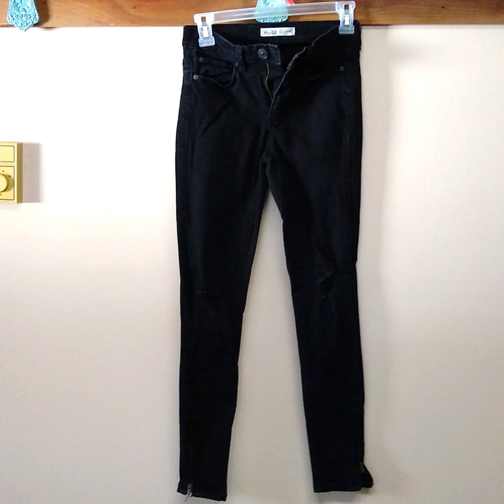 Mudd skinny distressed black jeans, size 0, stretchy